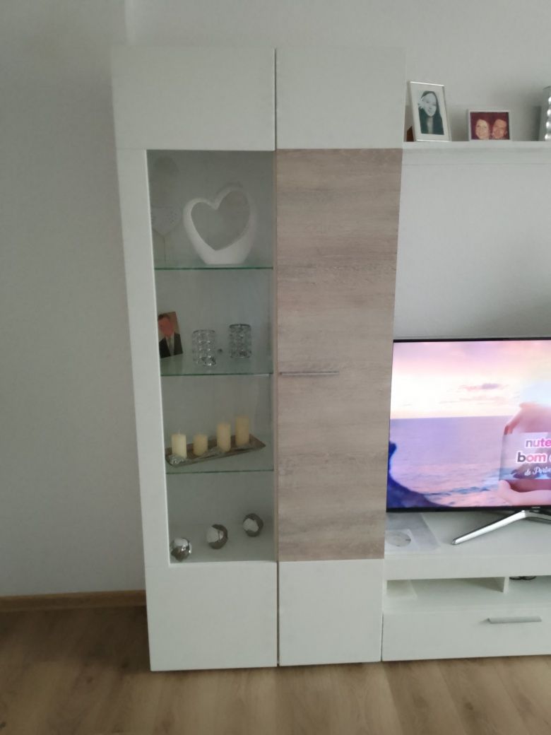 Zestaw mebli do salonu.