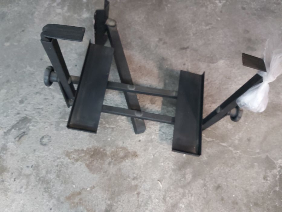 Televisão / TV / Comando / Suporte parede