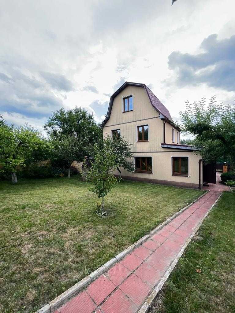 Продаж будинку, баня, доглянутий сад, ліс, озеро-30 км. від Києва