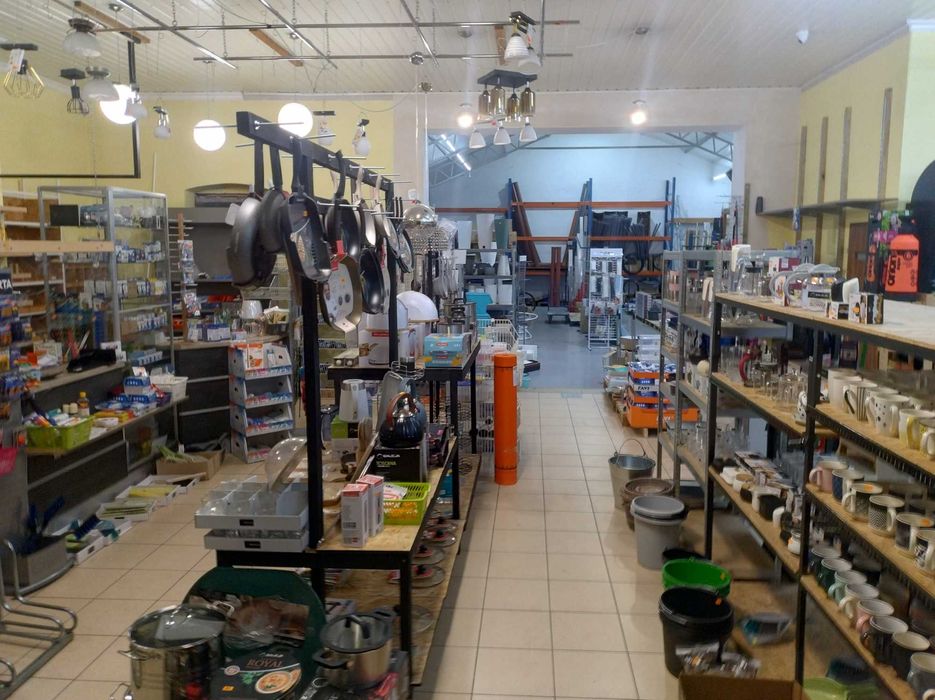 Bardzo ładny i zadbany obiekt w centrum Pęczniewa - Rynek 15.