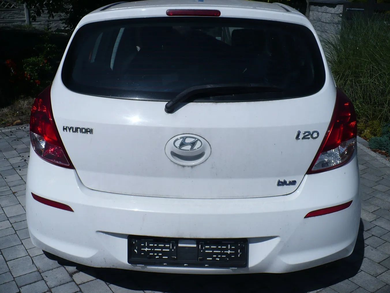 HYUNDAI i20 LIFT 12-14 ZDERZAK TYL KOLOR PHW ORYGI 13R.