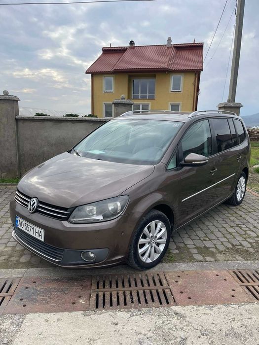 Volkswagen Touran. 1.6