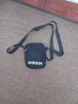 Bolsa da adidas em bom estado
