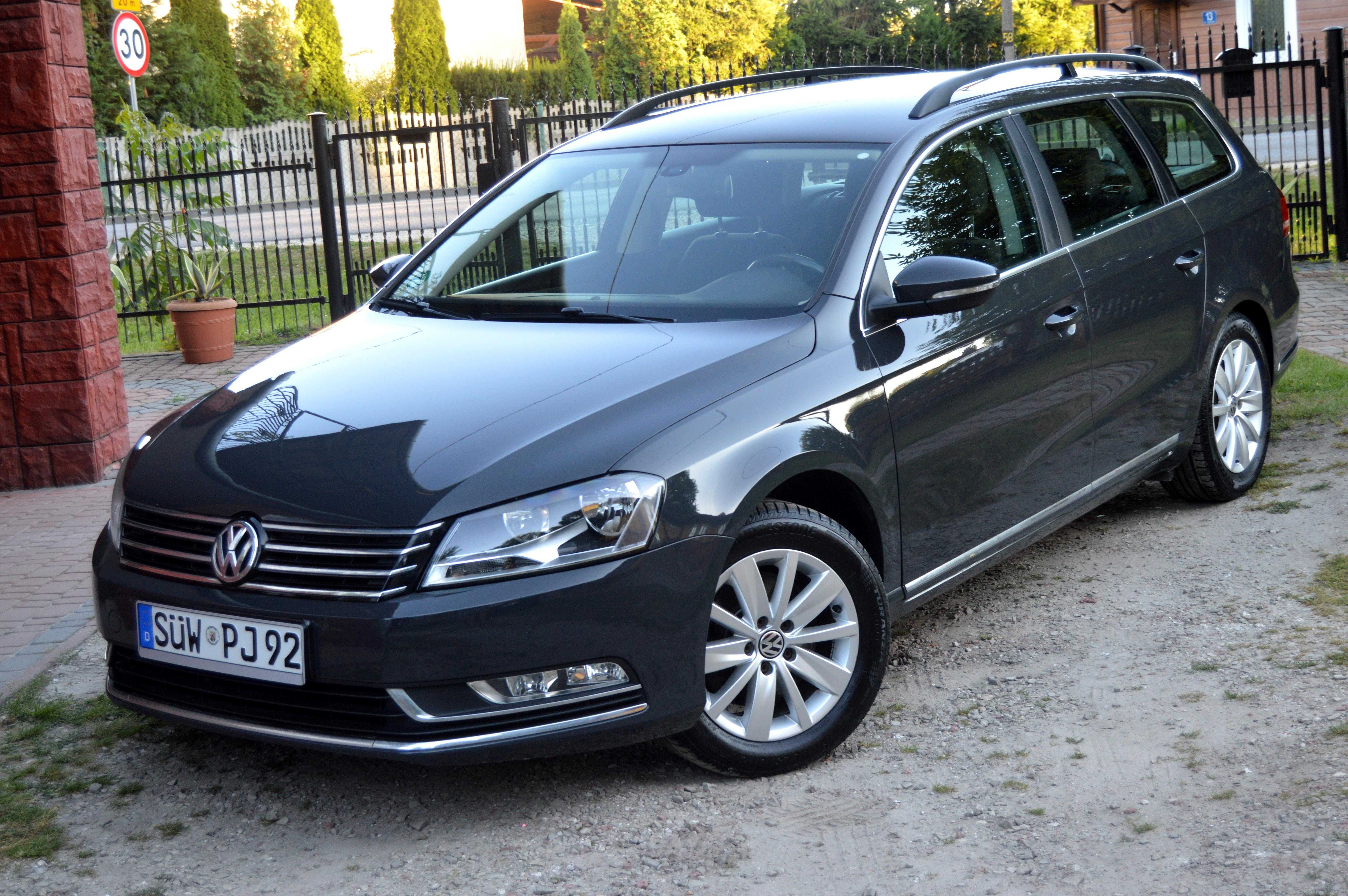 Śliczny Passat Z Niemiec Klimatron DSG Łopatki NAVI DOTYK