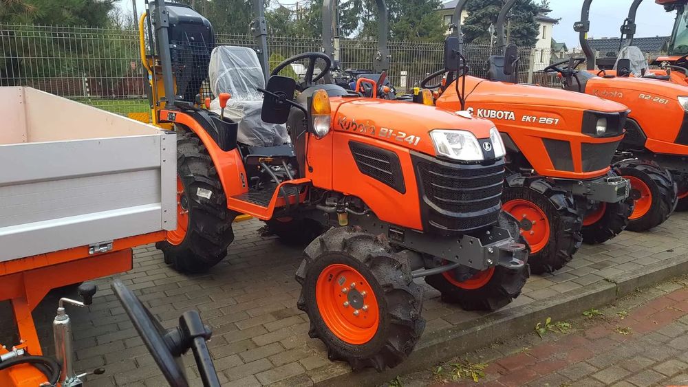 Kubota B1241  Kubota B1241 Miniciągnik Rolniczy Wspomaganie 4X4 NOWY