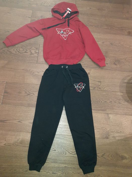 Nowy dres Prada r 146