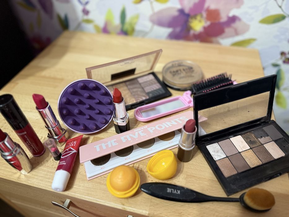 Косметика набір продаи