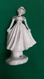 Porcelanowa figurka kobiety - 20 cm.