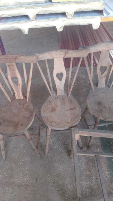 Cadeiras de madeira - modelo clássico