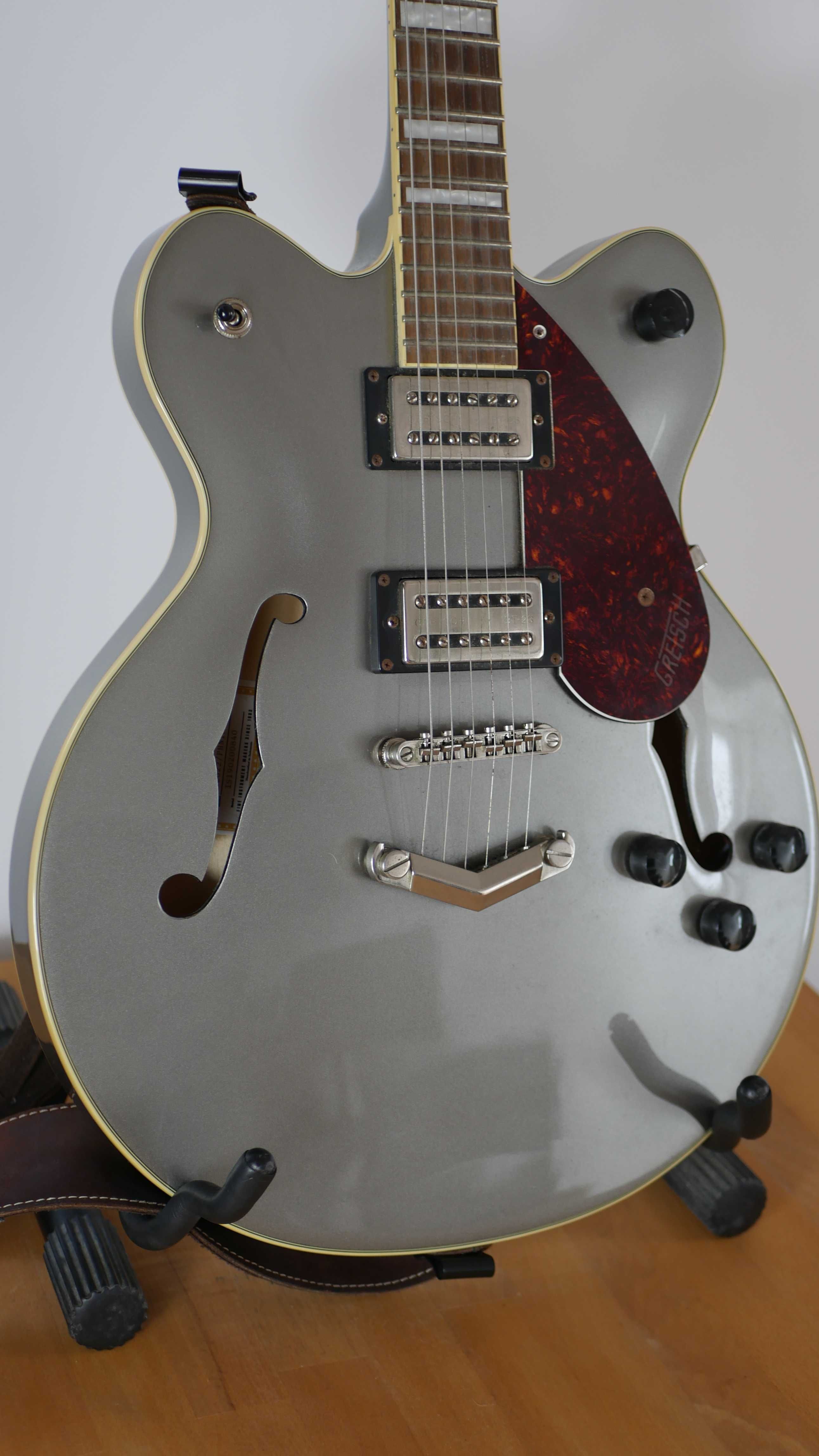 Gretsch Streamliner G2622 — Semihollow com Hardcase — Bom Estado