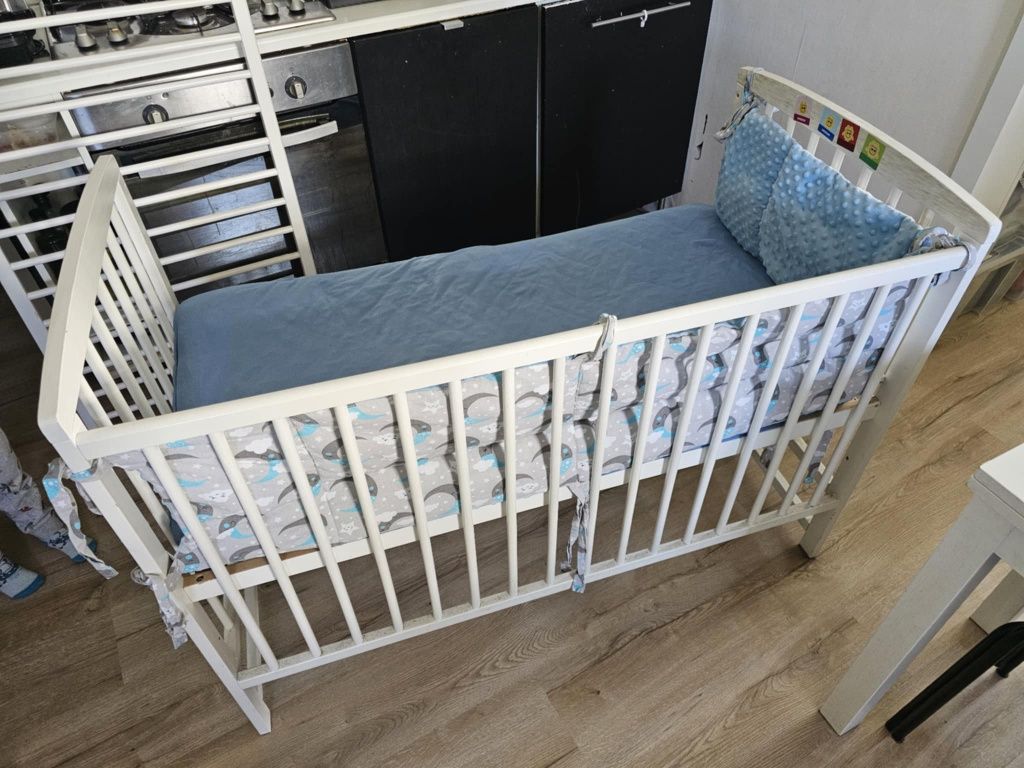 Łóżeczko drewniane 120 na 60