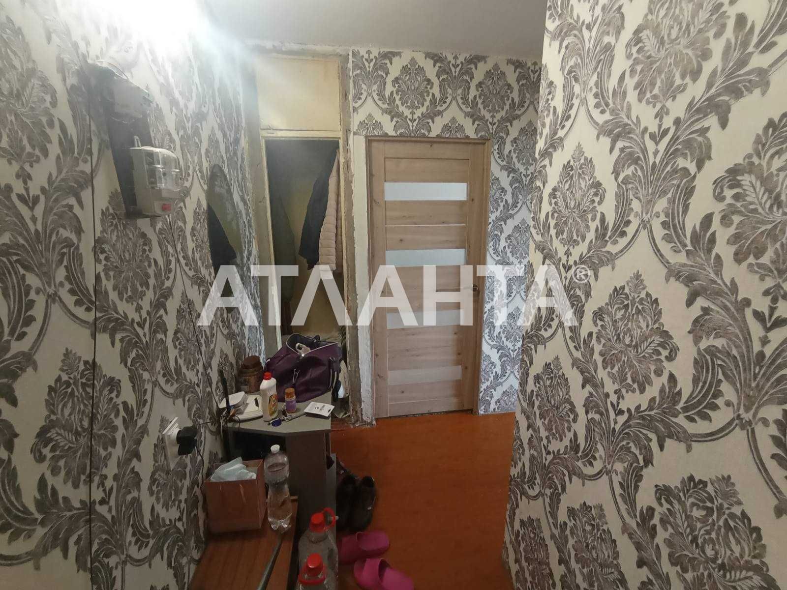 Предлагается 1 ком квартира на удобном этаже.