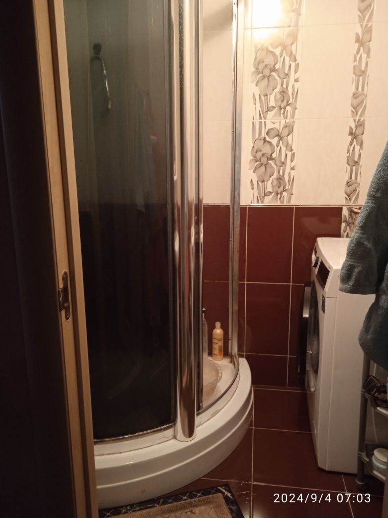 Продам трьох кімнатну квартиру