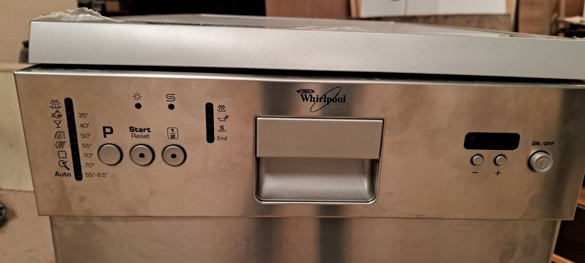 Maquina Lavar Loiça Encastrar Whirlpool (mod. estreito)