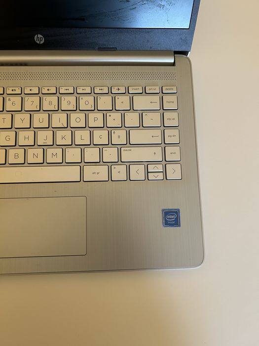 Portátil HP 14s-dq0xxx