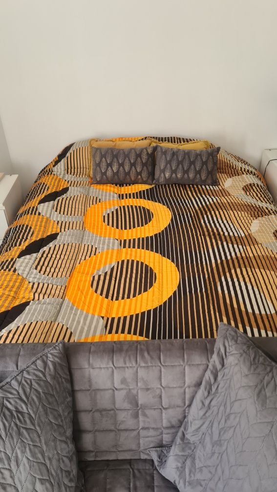 Cama Ikea Malm 200x160 sem cabeceira