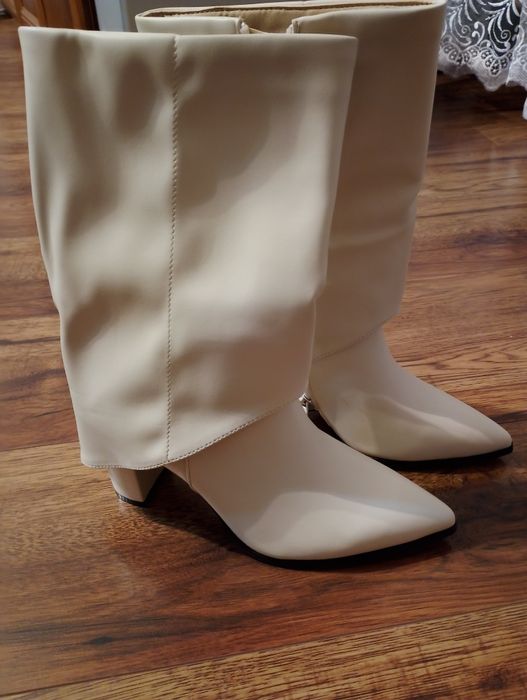 Białe nowe kowbojki rozmiar 40