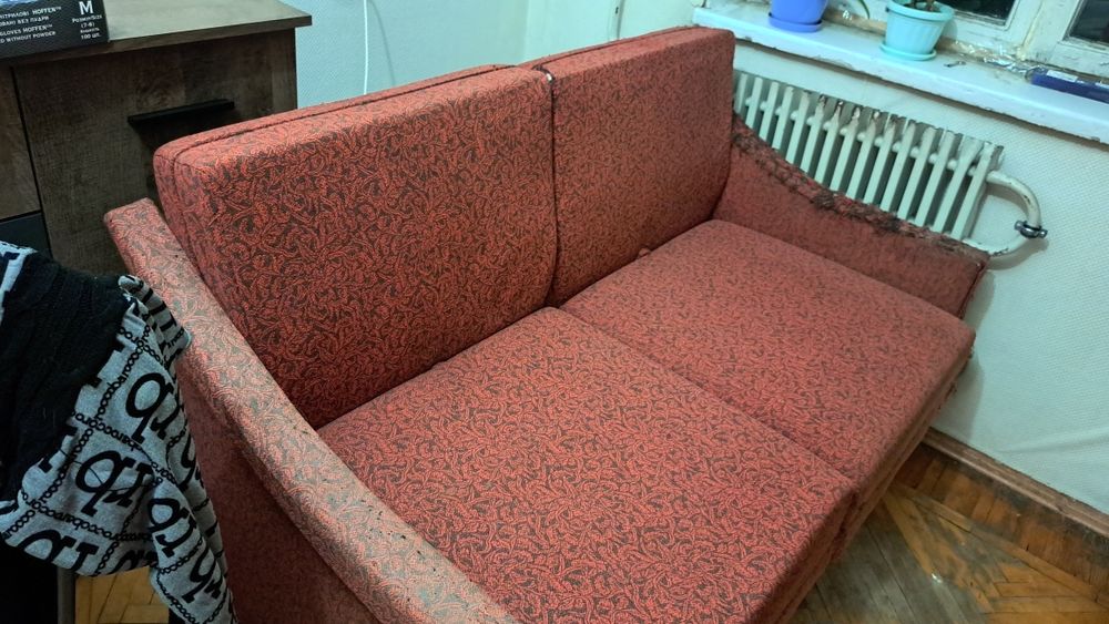 Диван віддам дарма