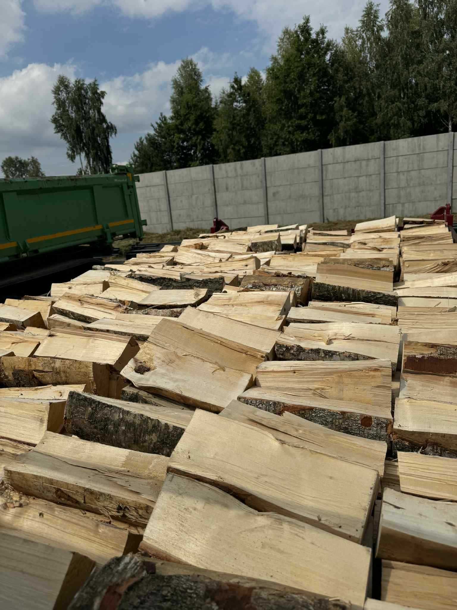Drewno kominkowe układane
