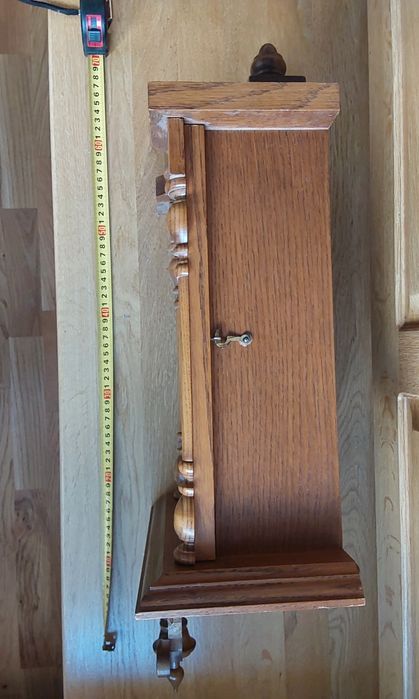 Годинник настінний деревянний Hermle з маятником та боєм