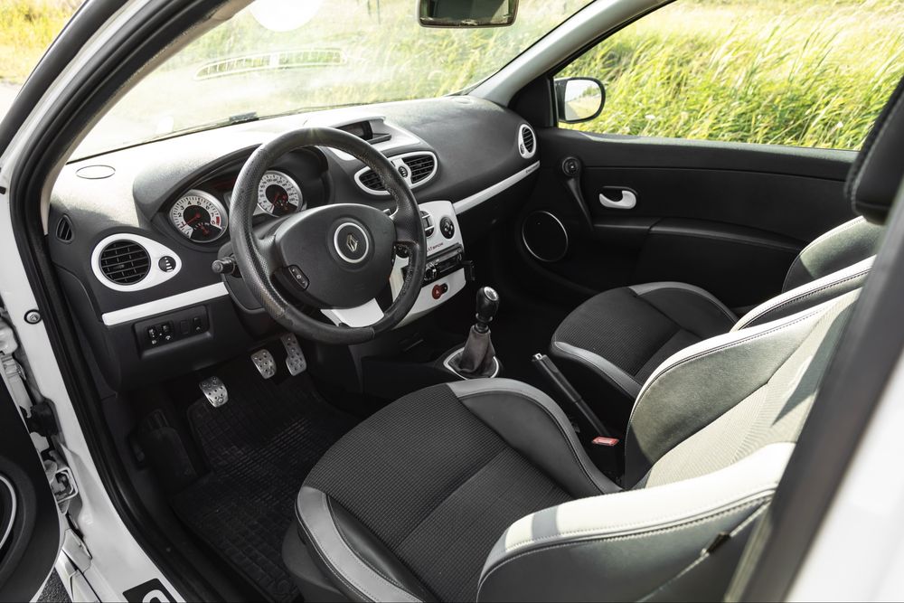 Renault Clio 3 GT 2009r. 1.6 Benzyna 128km