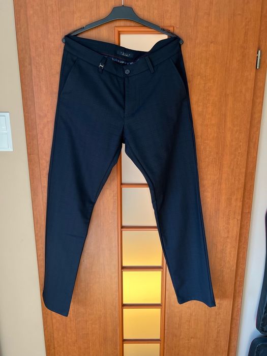 Eleganckie spodnie. Rozmiar 34/34