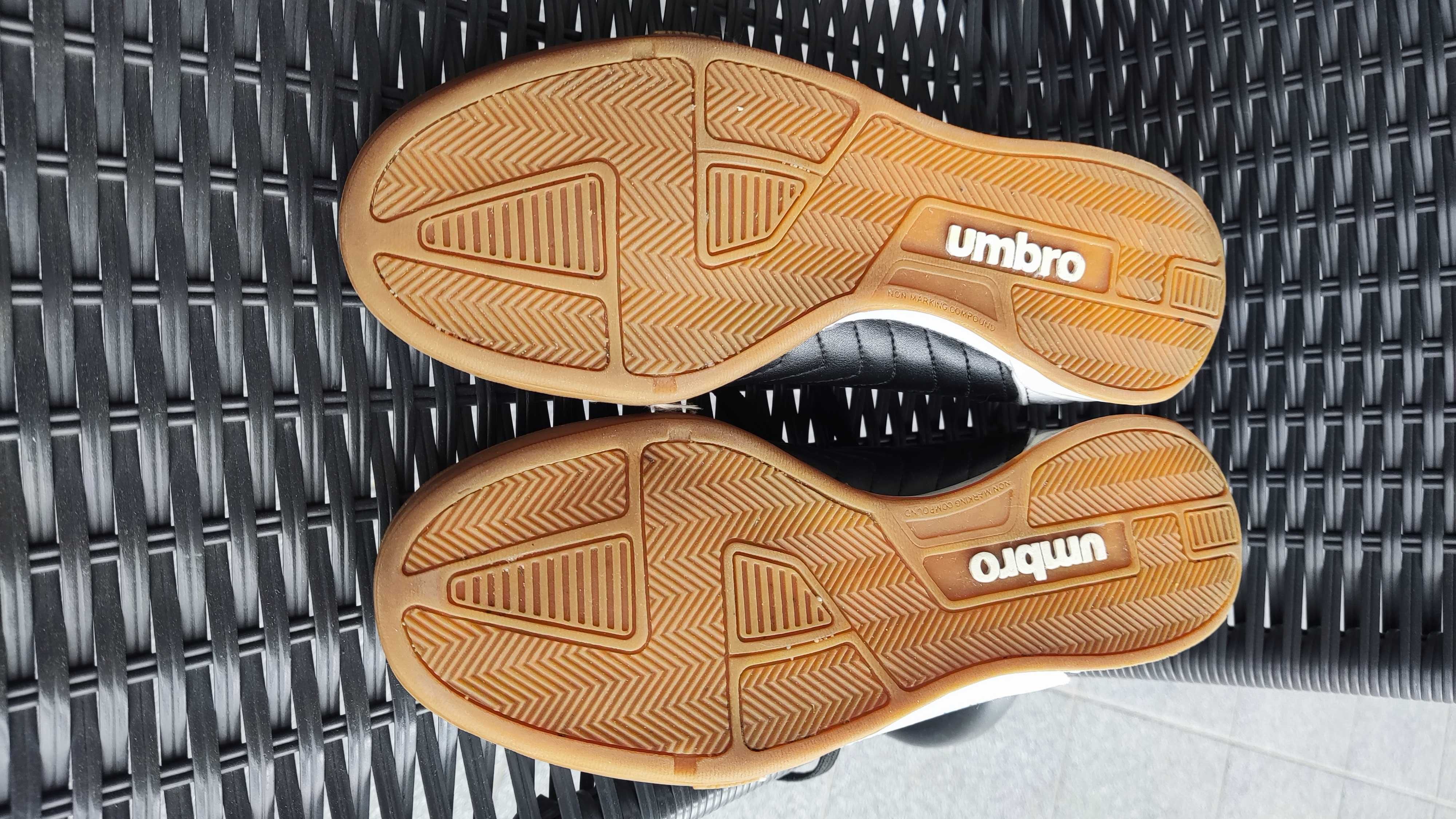 Buty sportowe halowe Umbro mało używane 38 38,5 24cm ładny stan
