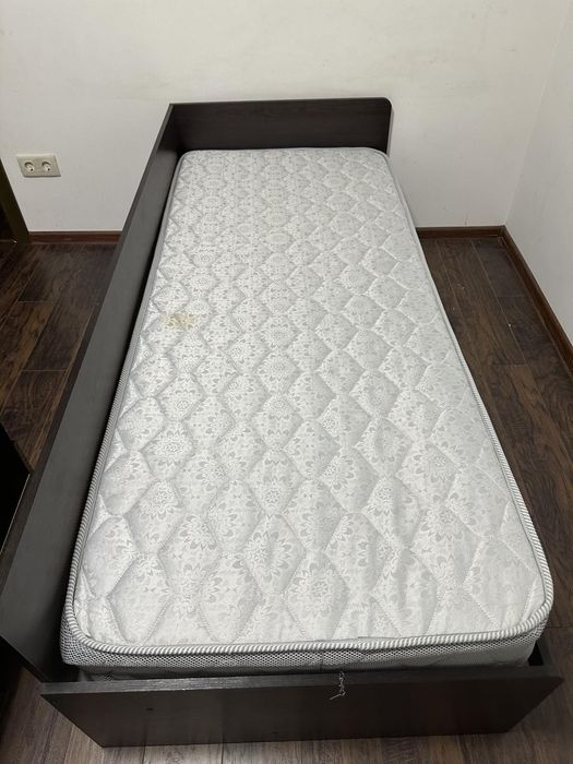 Лiжко дитяче з матрацом, 1 шт.