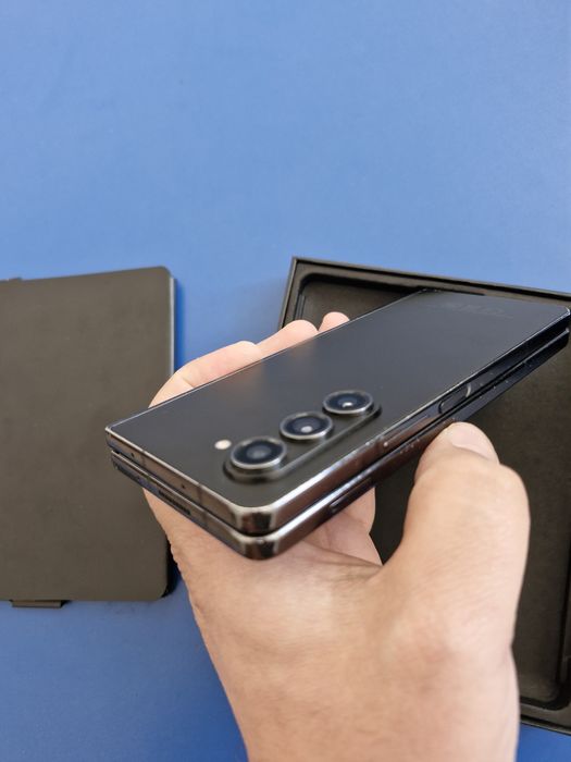 Samsung Galaxy Fold 5 12/512 офіційний