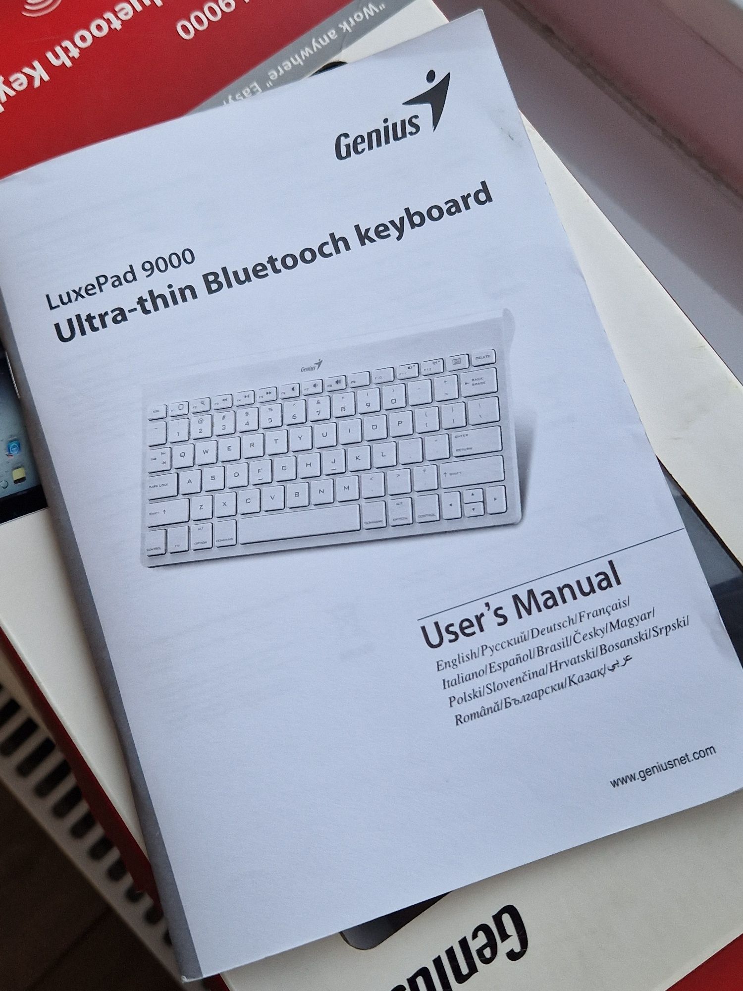 Bluetooth клавіатура Genius бездротова для iPad и iPhone Luxe Pad 9000