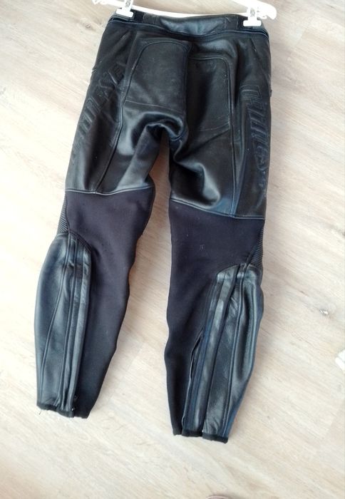 Calças em pele Dainese