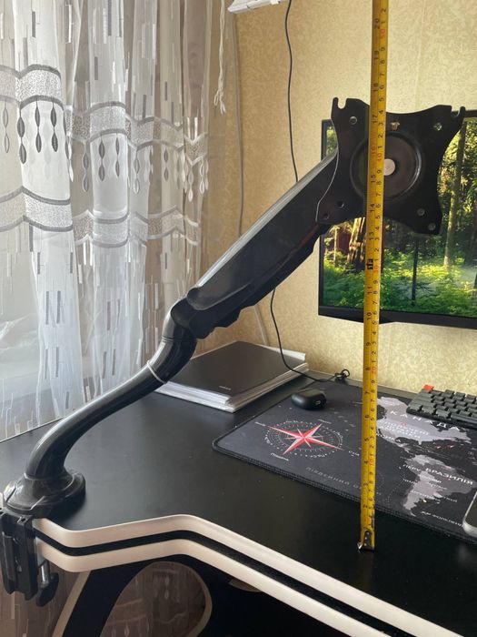 Кріплення для монітора