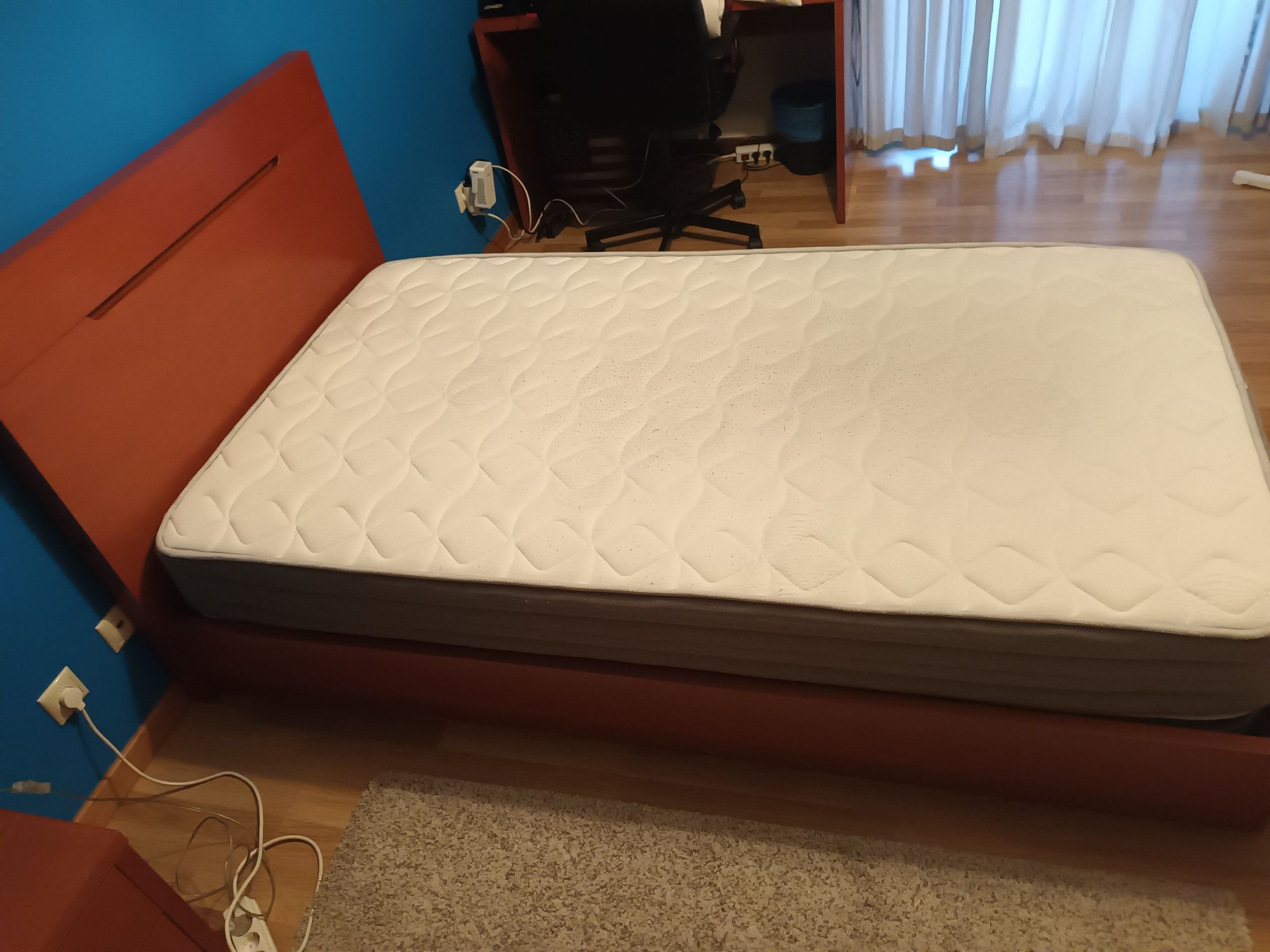 Cama solteiro c/ colchão