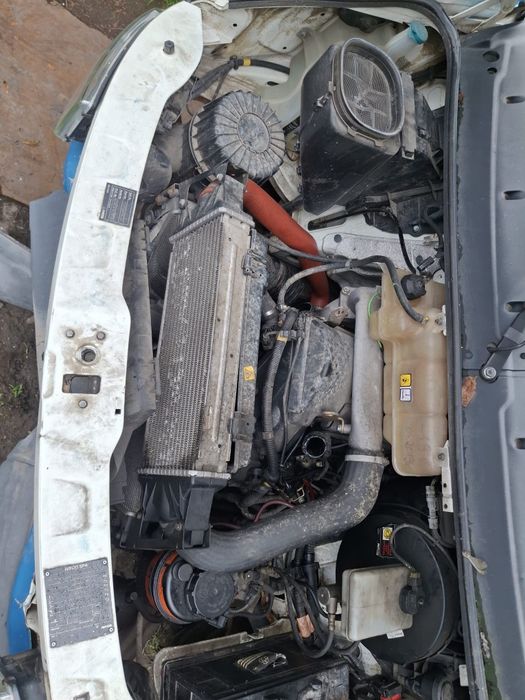 Iveco wywrotka kiper 2.8 CR  pali uszkodzony .