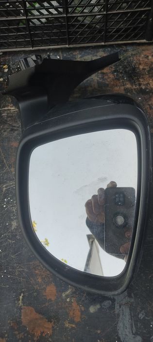 Зеркала на Рено-ЗОЕ,ZOE складываються электроприводом