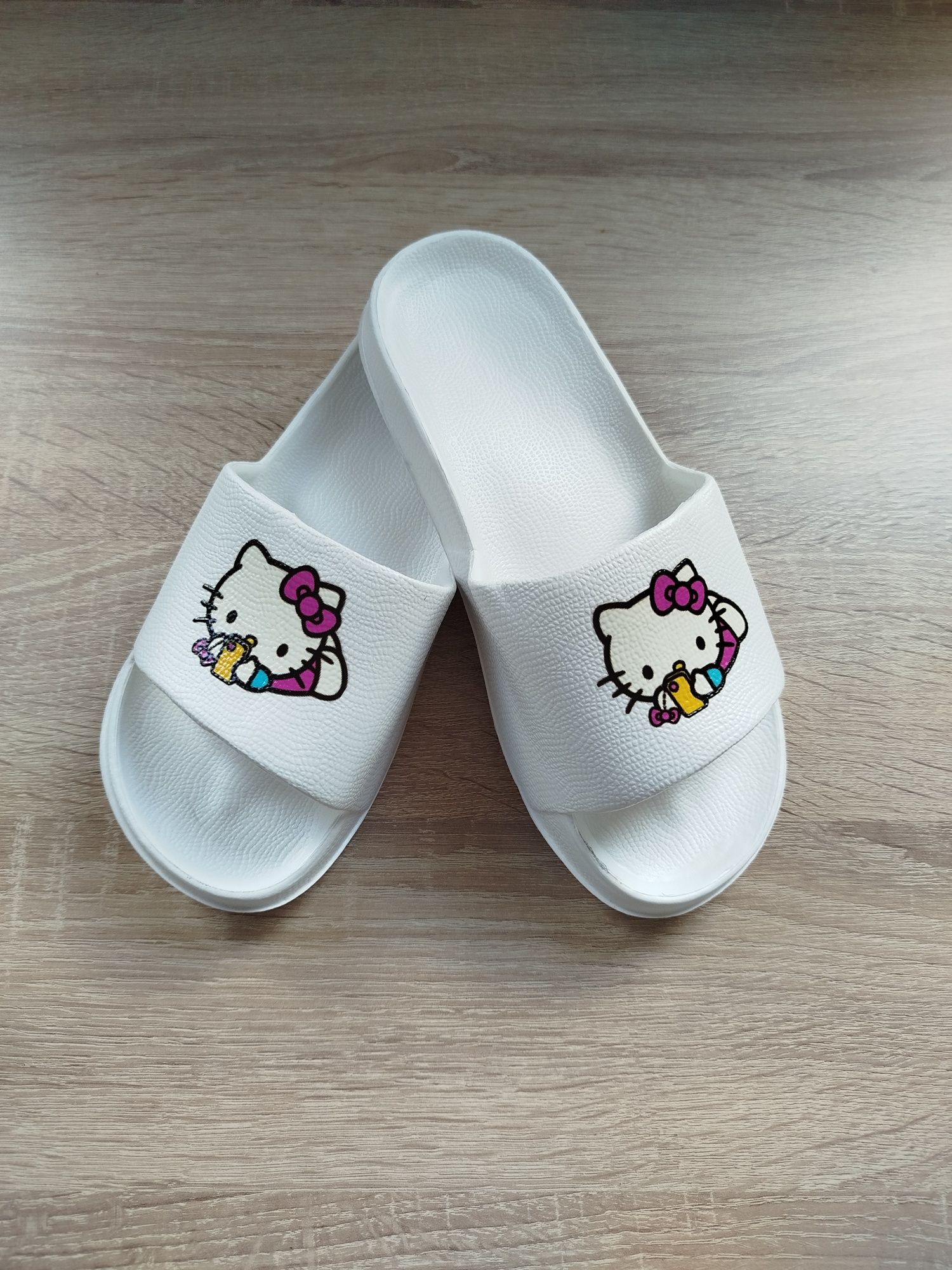 Klapki dziewczęce 37/38 hello Kitty