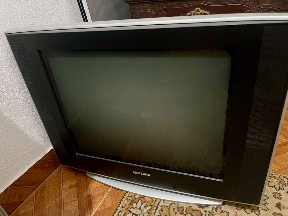 TV Samsung usada a funcionar