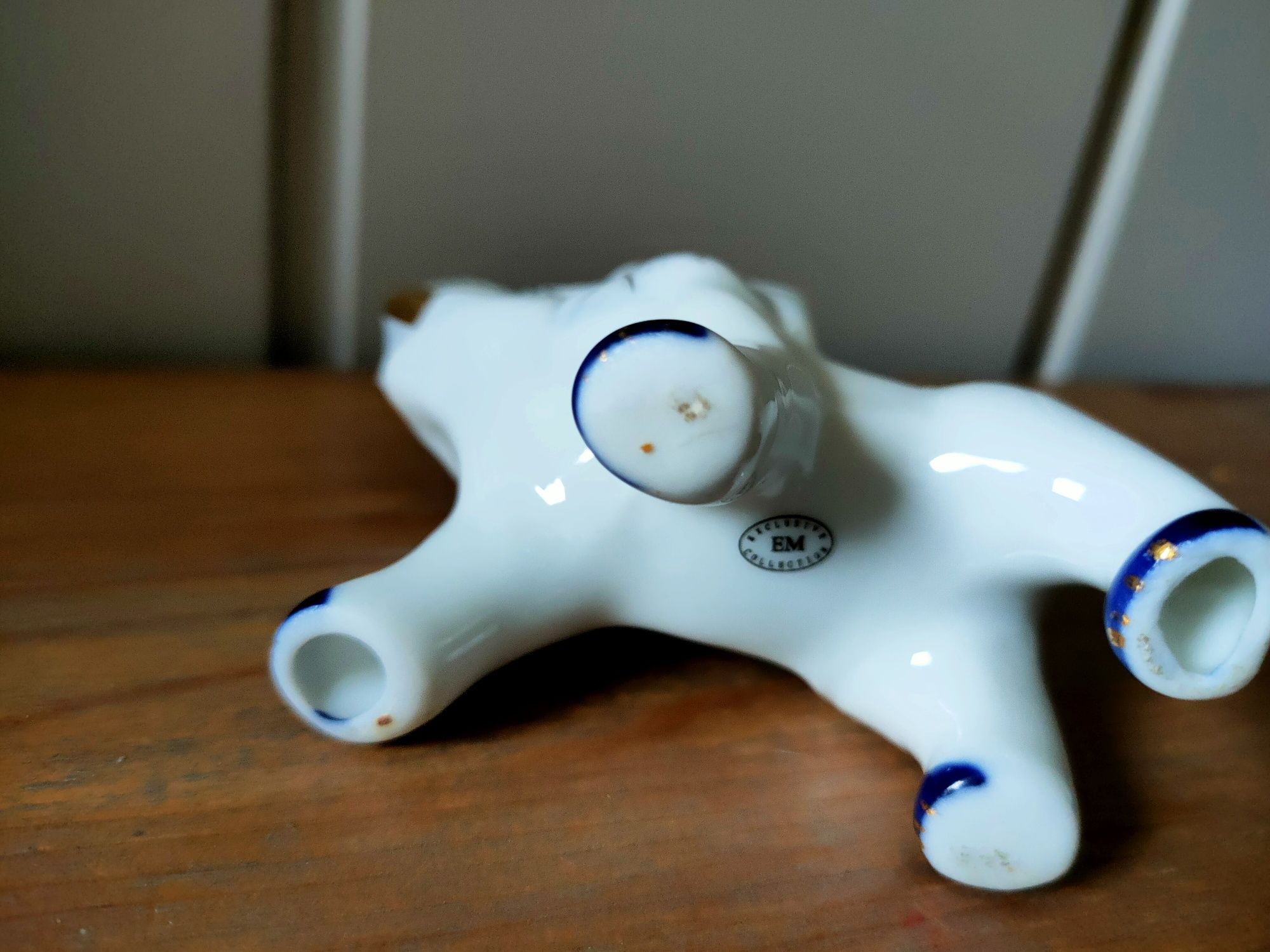 Słonik Porcelanowy Sygnowany