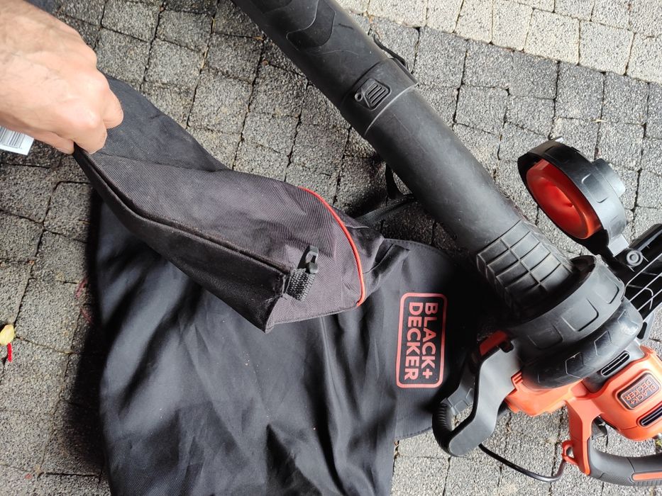 Odkurzacz ogrodowy Black Decker 3000W BEBLV3000 plecakowy komplet