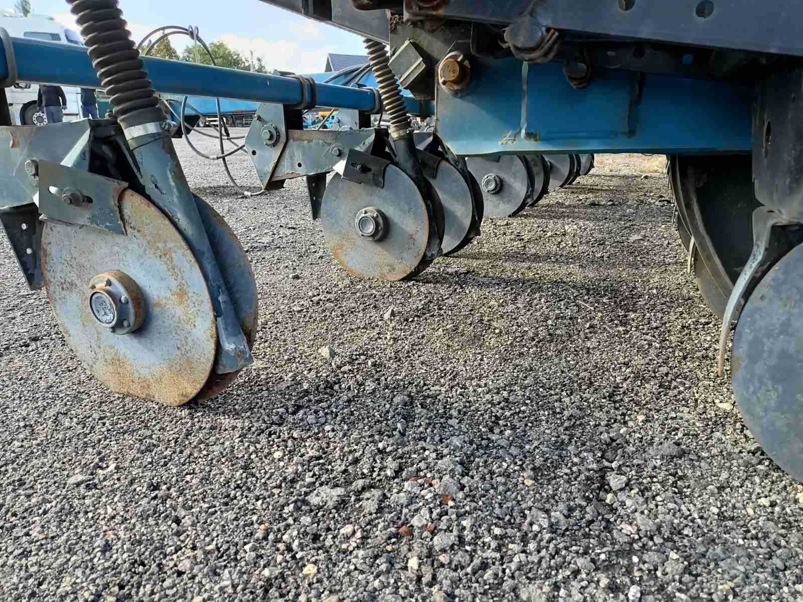 Обмін на авто Сівалка точного висіву механічна Kinze 3000 кінза