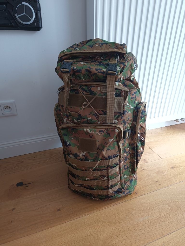 Duży plecak taktyczny, turystyczny, 75 l, moro pojemny, lekki, outdoor