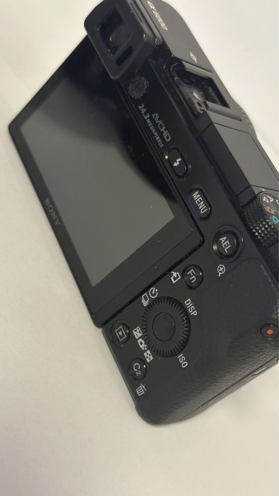 Aparat Sony Alpha 6000 + Sony 35mm 1.8 + zestaw