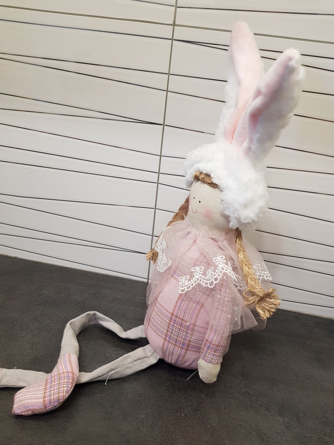 Maskotka dziewczynka królik 30cm
