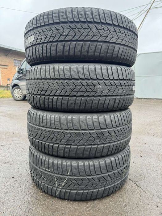 Зимові шини Pirelli 225/60 R17