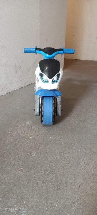 Jeździk motor policyjny