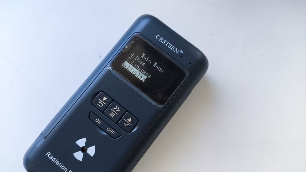 Profesjonalny Licznik Geigera CESTSEN GM-300B certyfikat dozymetr