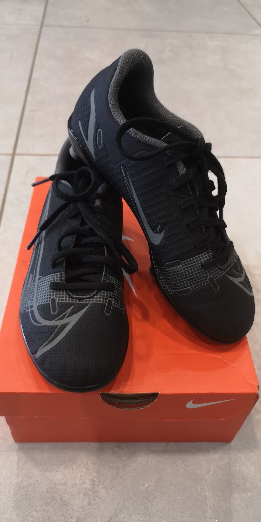 Buty piłkarskie Nike jr Vapor 14 Club 32 20 cm