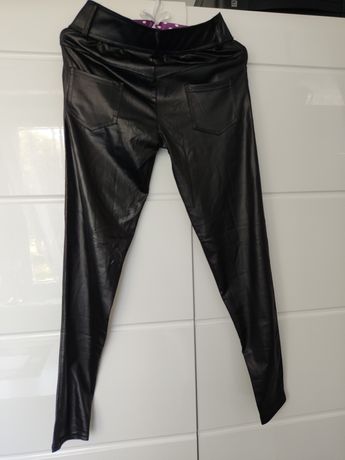 Czarne spodnie (legginsy)