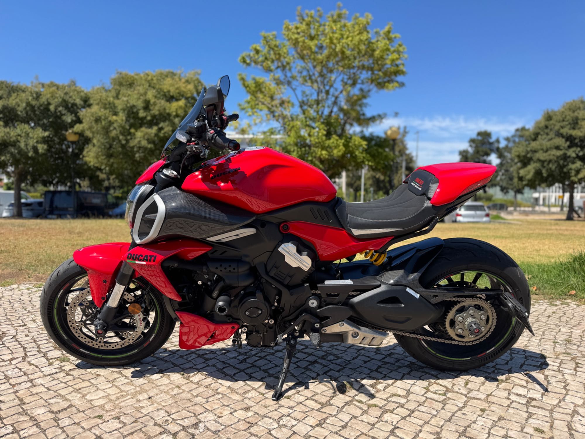 Ducati Diavel V4 (2024)