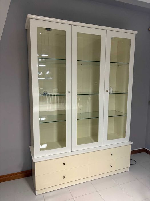 Louceiro com Luz Interior